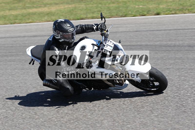 /Archiv-2025/48 25.08.2025 Cornu Master School ADR/gruen-vert/113